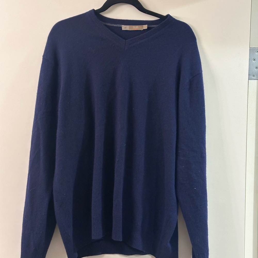 Raffi Men's Deep Blue V-Neck Sweater